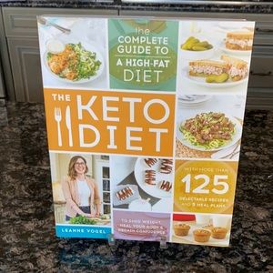 KETO DIET- THE COMPLETE GUIDE TO A HIGH FAT DIET